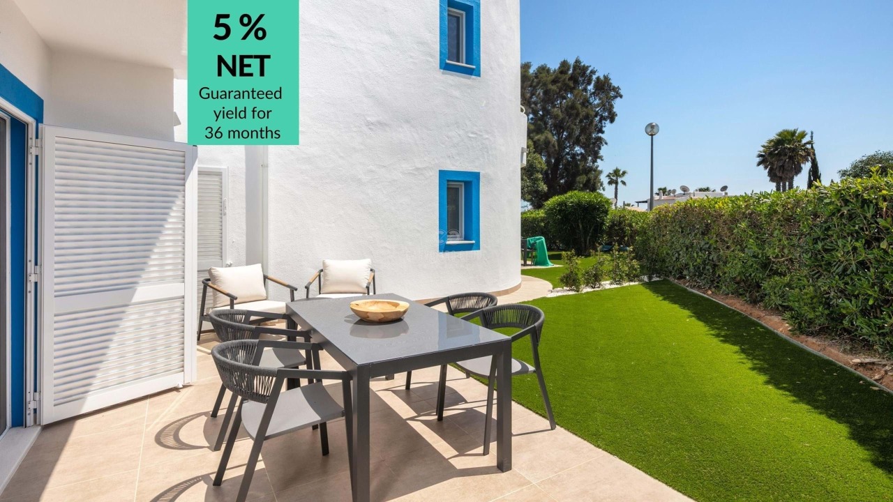 1 bed Apartment in Carvoeiro, Lagoa, Western Algarve