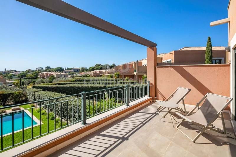 2 bed Villa in Carvoeiro, Lagoa, Western Algarve