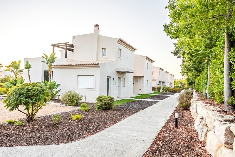 2 bed Villa in Carvoeiro, Lagoa, Western Algarve