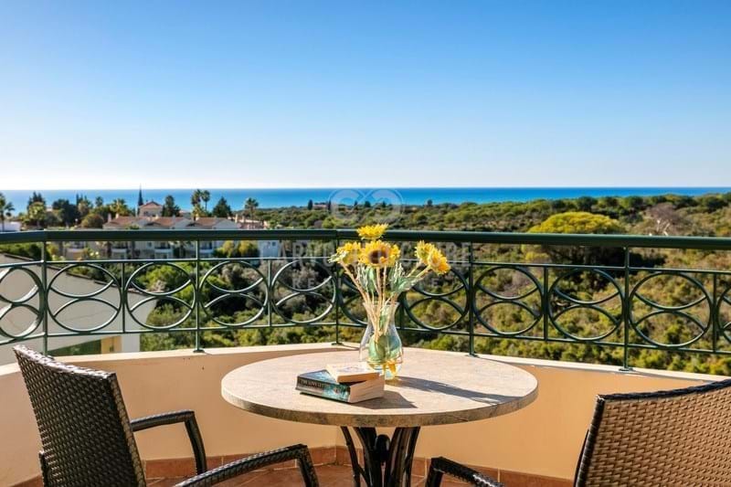 1 bed Apartment in Carvoeiro, Lagoa, Western Algarve