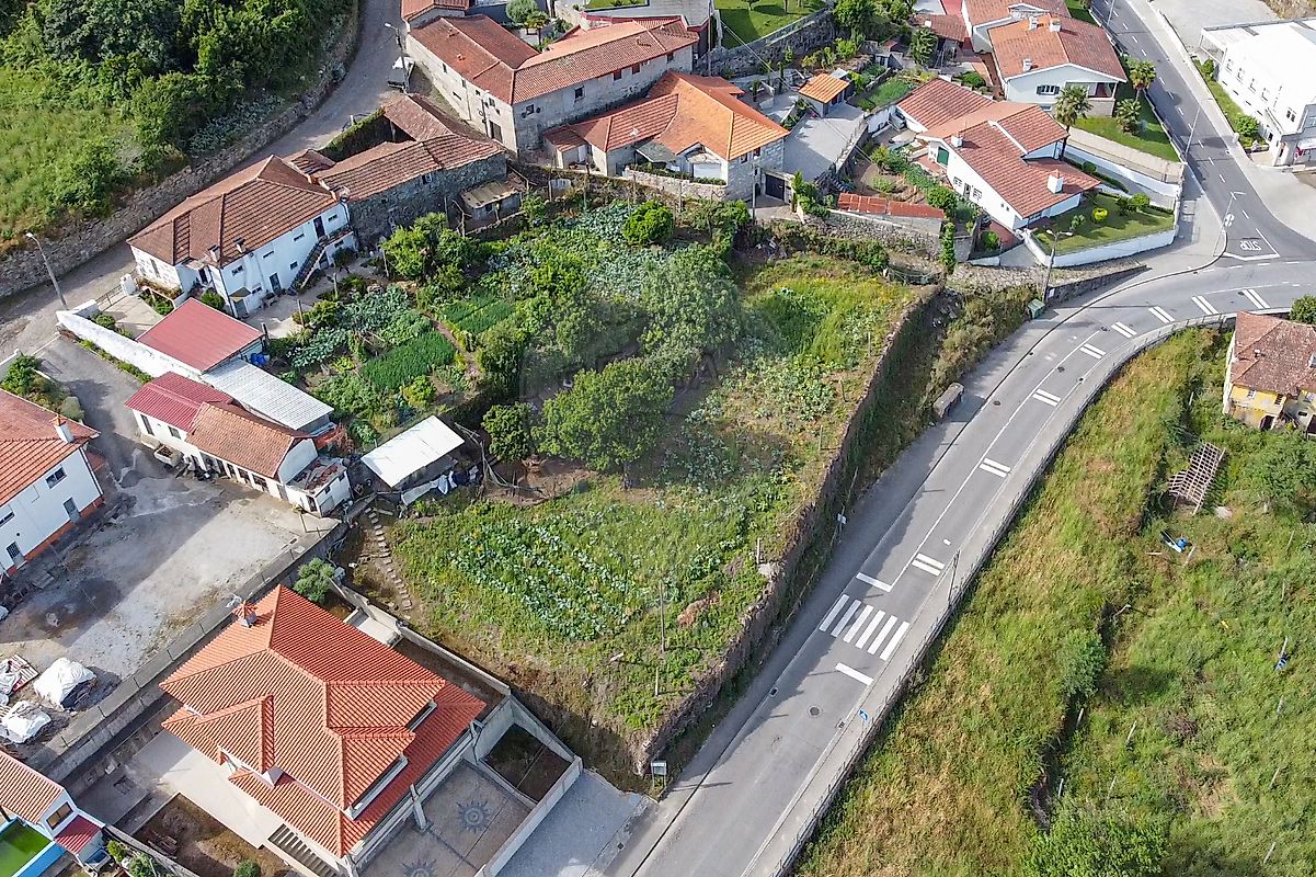 Plot / Land in Santo Tirso, Porto