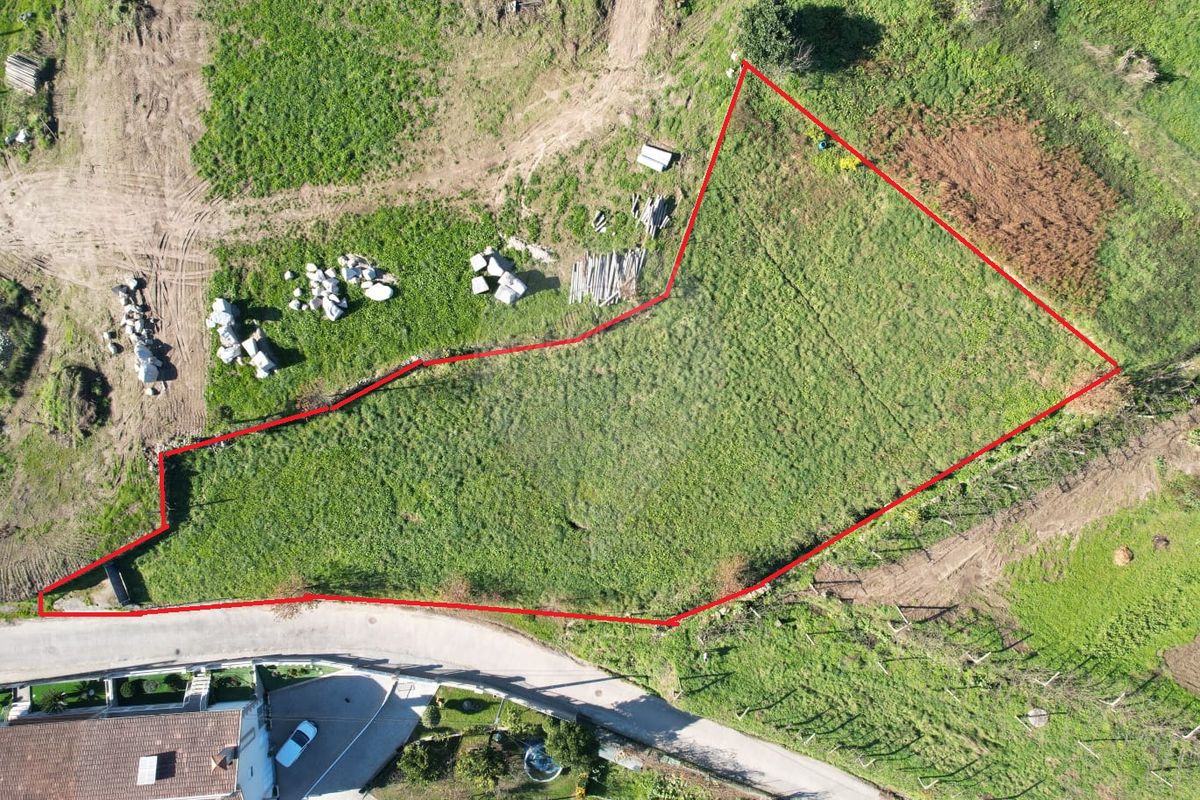 Perceel / Land in Guimarães, Braga