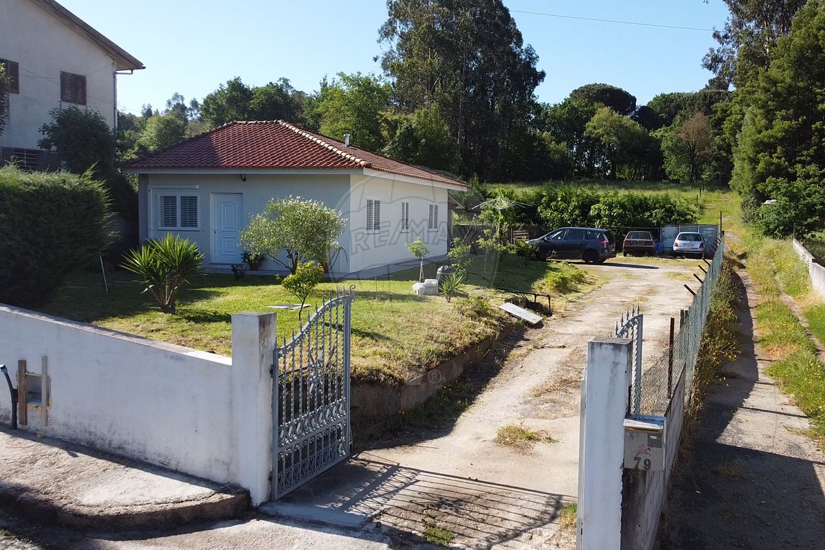 2 bed Plot / Land in Santo Tirso, Porto
