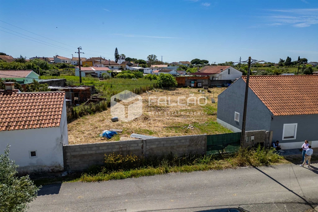 Plot / Land in Santarém