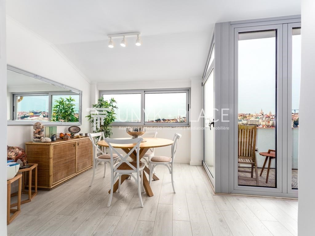 2 bed Apartment in Misericórdia, Lisboa