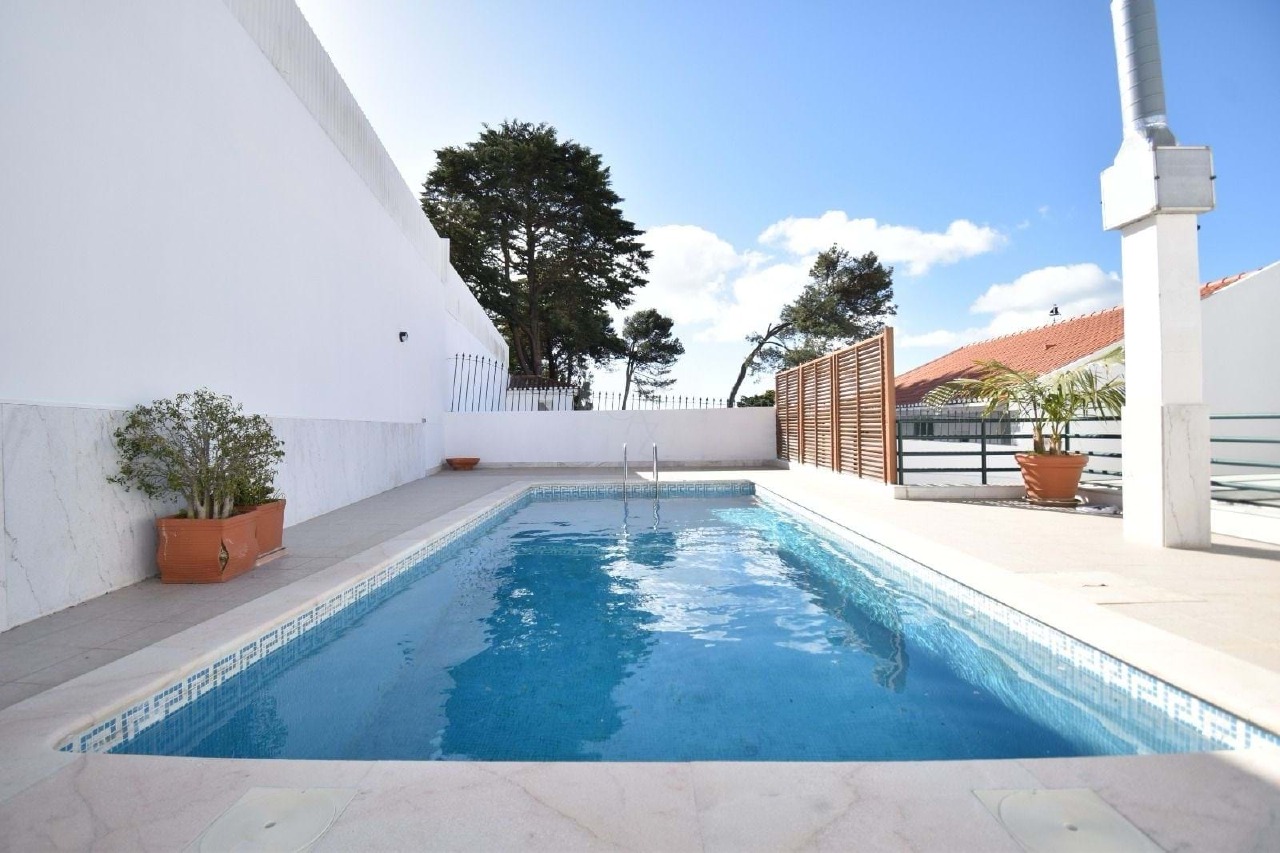 7 bed Villa in Parede, Cascais, Lisboa