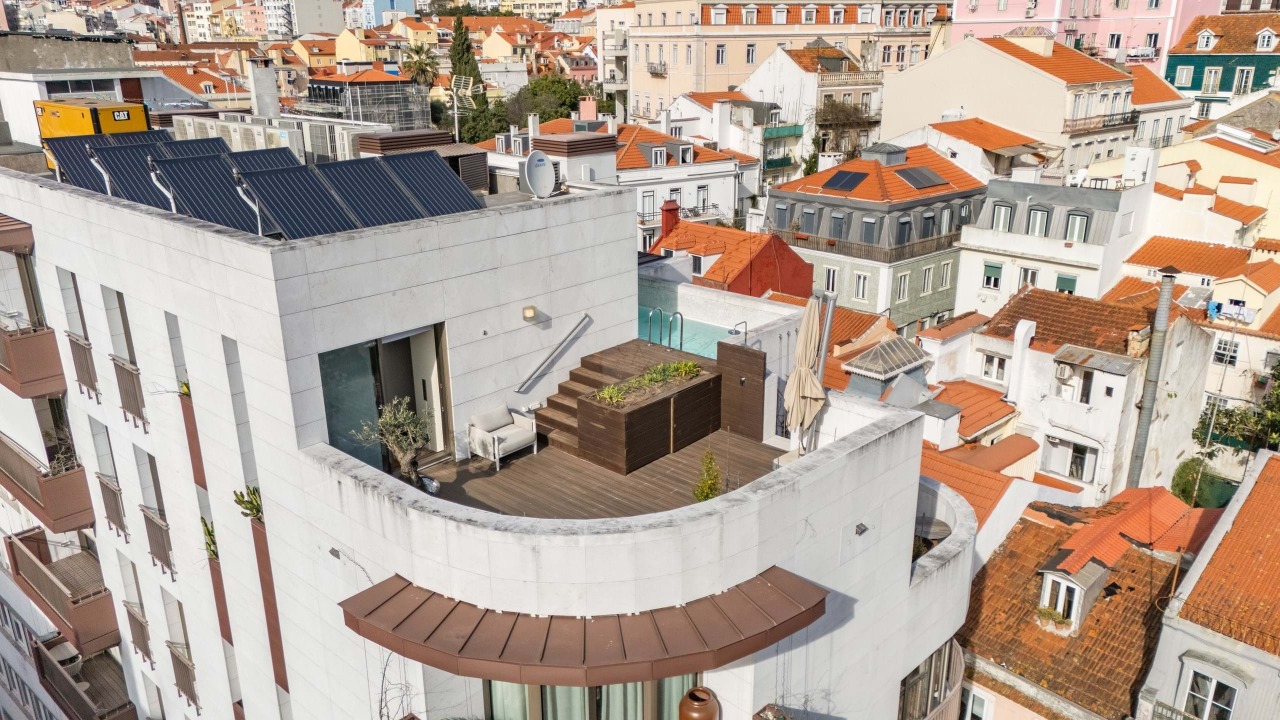 4 bed Apartment in Santo António, Lisboa