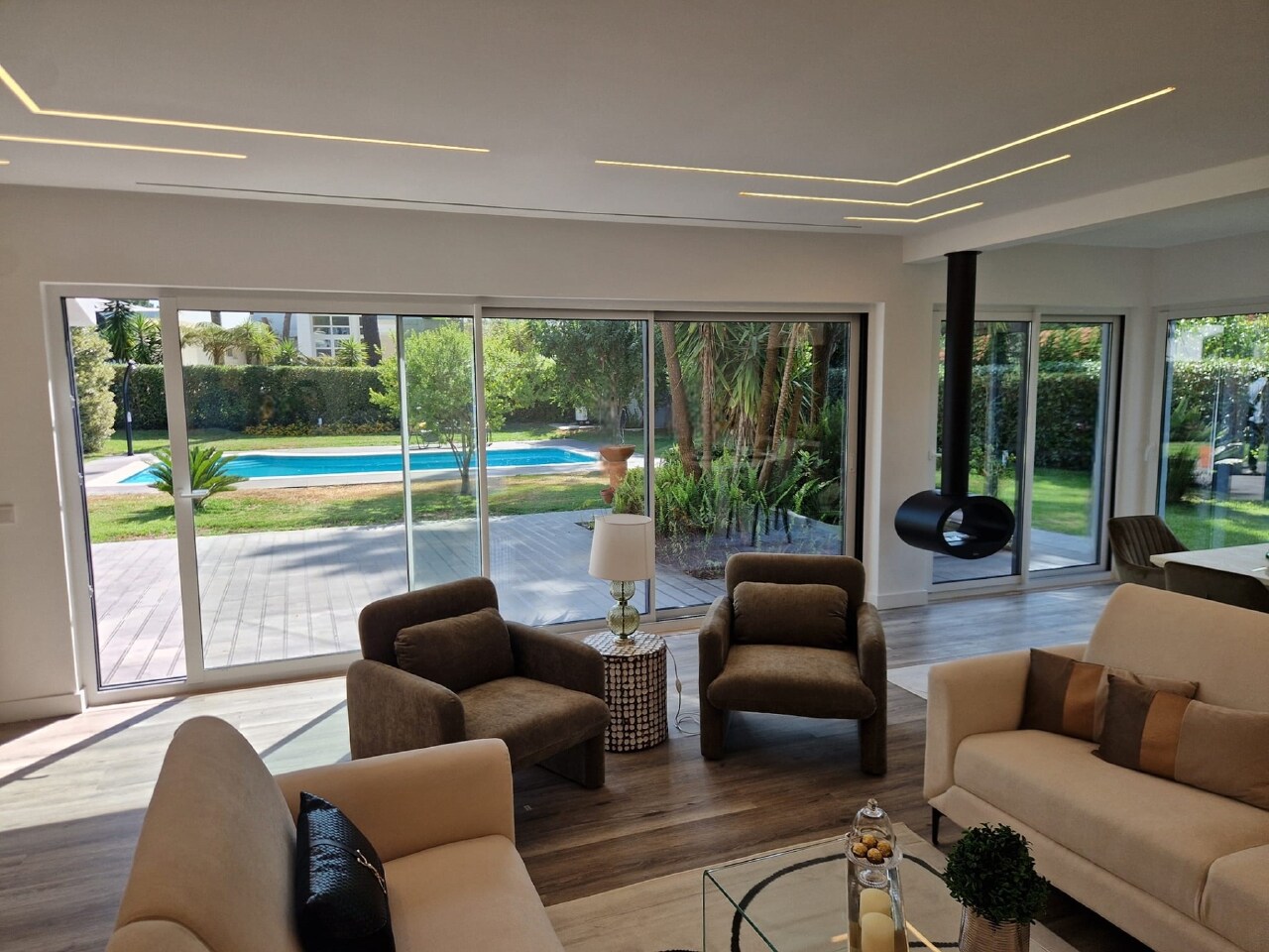 4 bed Villa in Charneca de Caparica, Almada, Setúbal